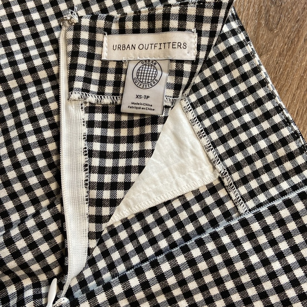 Urban Outfitters Gingham Mini Skirt with Pockets Size Extra Small - Picture 6 of 9